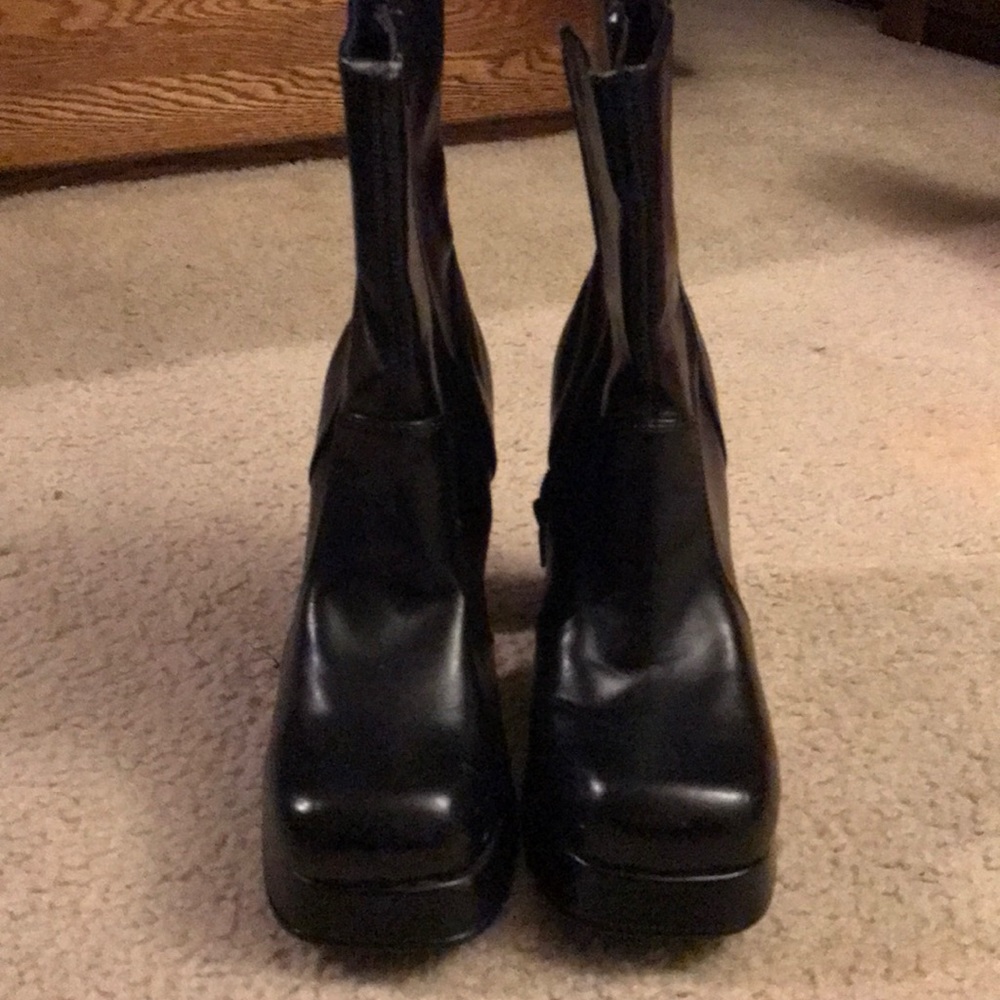 Woman Boots